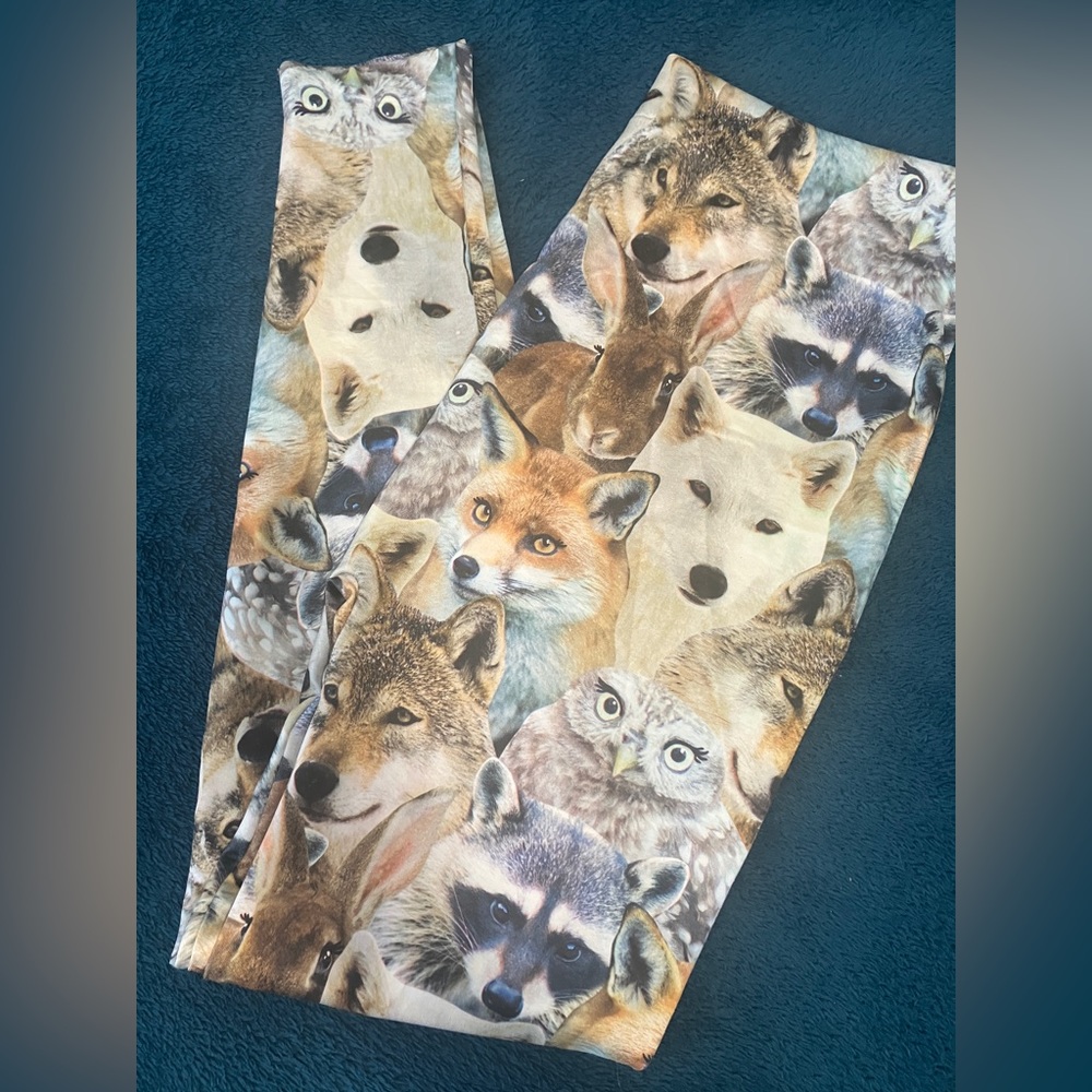 Simply Basic wild animals print leggings